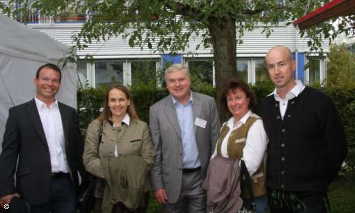 Matthias Schneider, Karin Lackner und Andrea Achter von Ingram Micro mit Martin Fryba und Matthäus Hose (Bild: CRN)