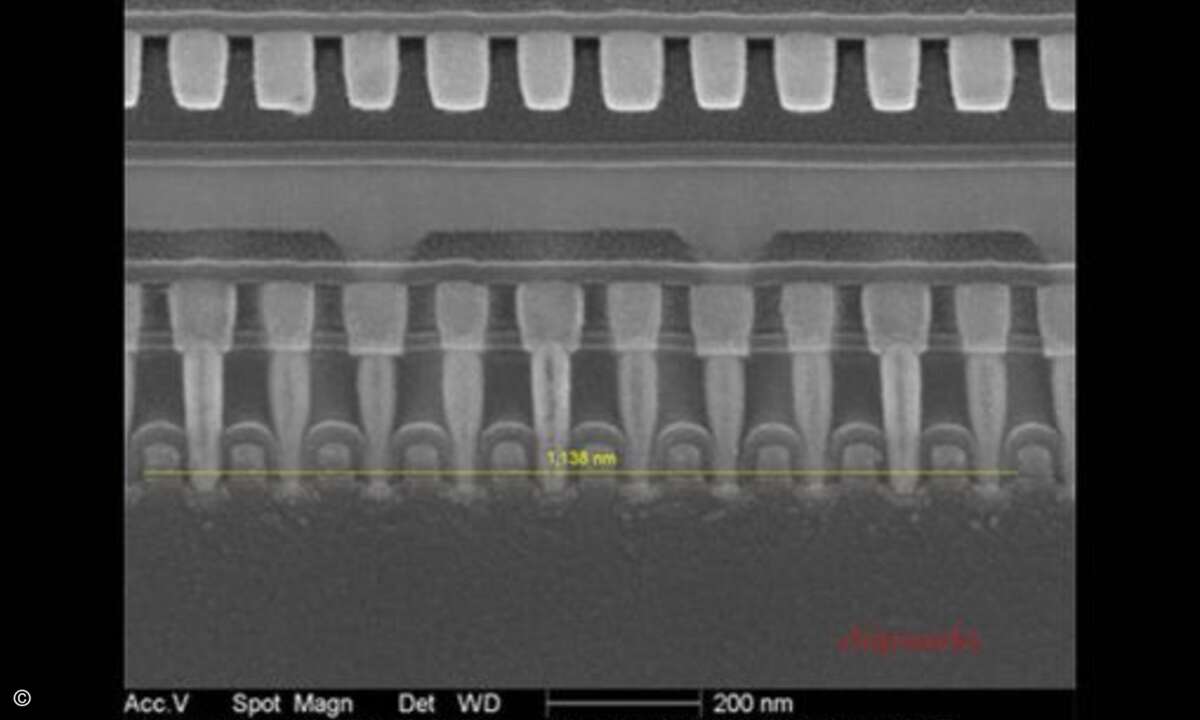 Beim A7 im iPhone 5S sind es nur 114 nm - selbst bei einer Fehlertoleranz von +/-5nm weist das auf eine geschrumpfte Prozessgröße hin. (Bild: Chipworks)