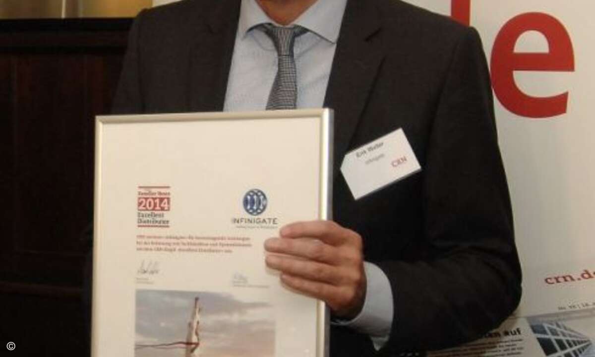 COO Erik Walter nahm die Urkunde für Infinigate entgegen (Bild: CRN)