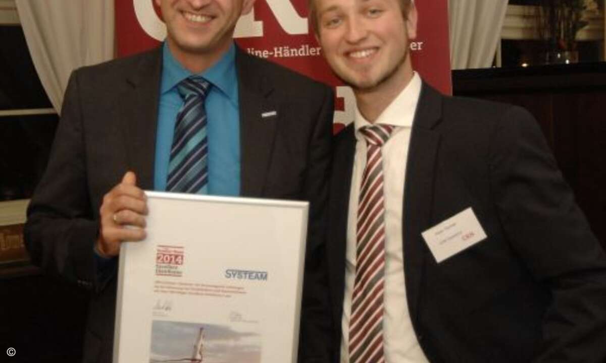 Systeam-Chef Volker Mitlacher mit CRN-Redakteur Peter Tischer (Bild: CRN)