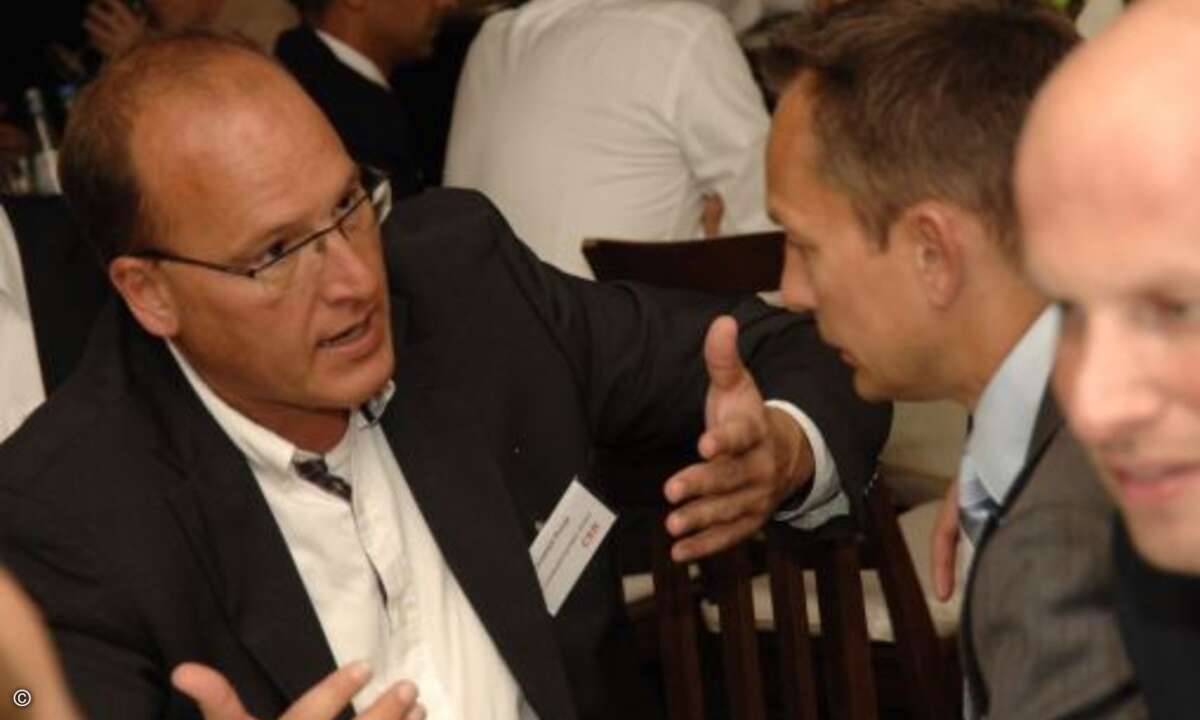 Christoph Runge im Gespräch mit Bluechips Frank Kwasnitza (Bild: CRN)