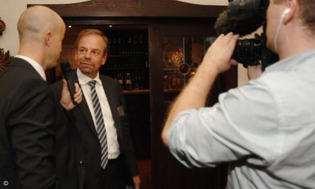 Die Gäste durften sich gegenüber CRN-TV über ihre Ergebnisse äußern (Bild: CRN)