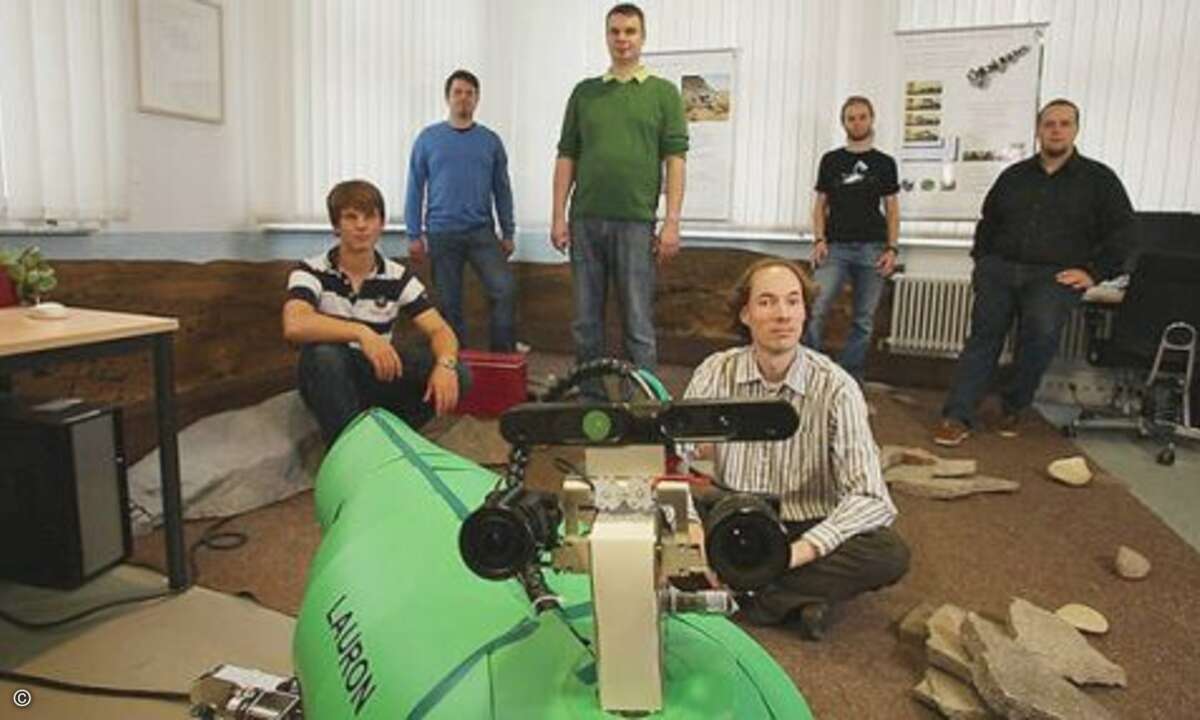 Das FZI Karlsruhe geht mit dem Team LAUROPE, kurz für LAUfRoboter für Planetare Exploration, an den Start. Das FZI kann auf 20 Jahre Erfahrung mit sechbeinigen Laufrobotern für das Erkunden und Inspizieren von unstrukturierten Gelände zurückblicken.