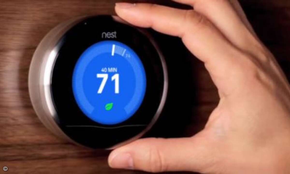 Das Kernprodukt von Nest Labs ist ein »smartes« Thermostat. Es sieht nicht nur schick aus, sondern merkt sich auch die Nutzungsgewohnheiten der Bewohner und bezieht die Außentemperatur mit ein. Ziel ist eine komfortable, vollautomatische Klimatisieru