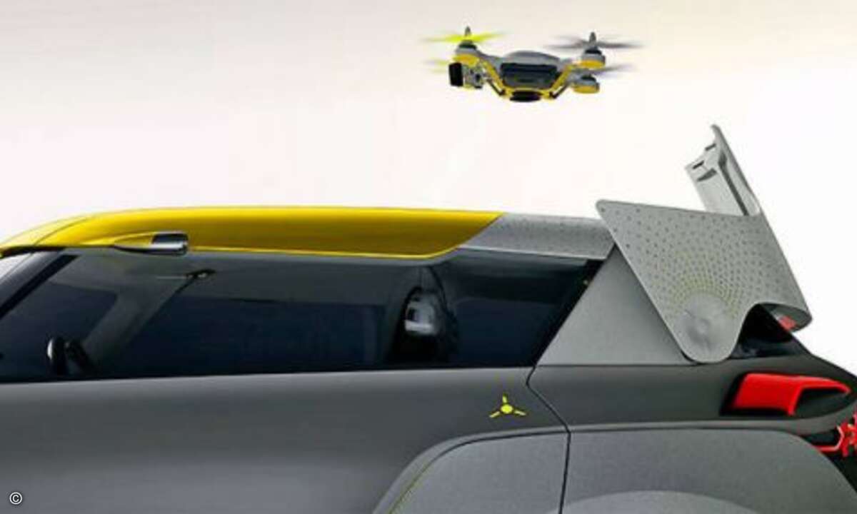 ... startet von der drehbaren Dachpartie der mitgeführte Flugroboter mit Namen 'Flying Companion'. Laut Renault soll der mit einer Kamera ausgestattete Quadrocopter vielseitig einsetzbar sein – etwa können Fahrer und Beifahrer über eine Funkverbindun