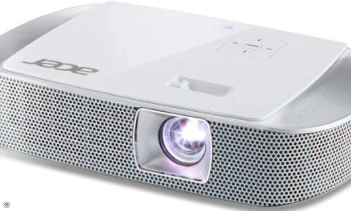 Von Acer kommt ein K137-Projektor. Der LED-Beamer liefert eine Helligkeit von 700 ANSI-Lumen und eine Auflösung von 1.280 x 800 Bildpunkten (Foto: Acer)
