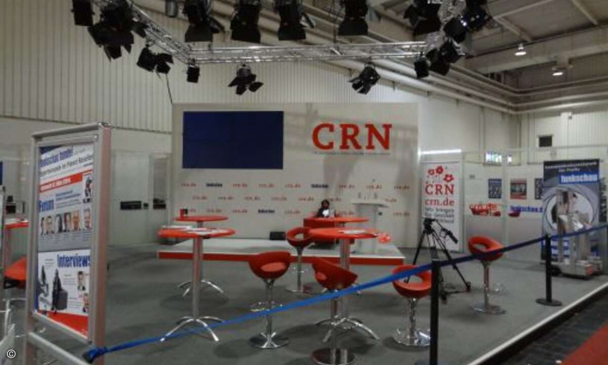 Bei ihren lahmen Witzchen drohte sogar die ein oder andere Standwache einzuschlafen. (Bild: CRN / Lars Bube)