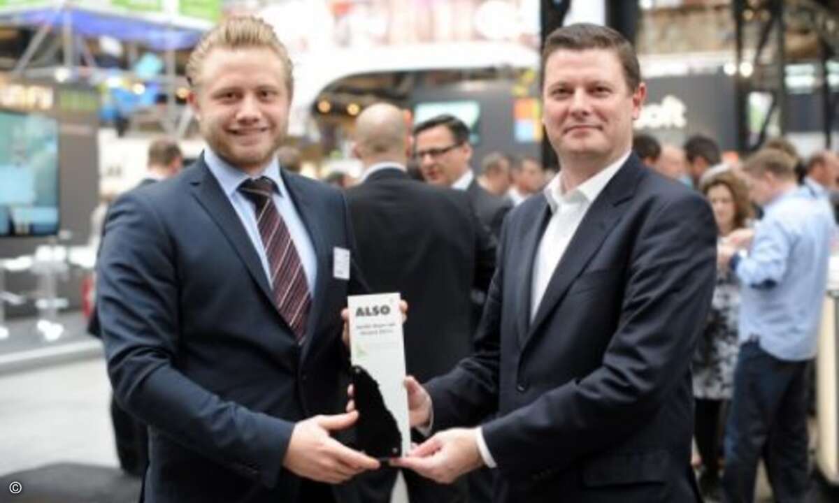 Und an Start Ups: Gewinner Niels Christian Kaiser, CMO und Co-Founder von Secucloud, mit Also-Geschäftsführer Reiner Schwitzki (Bild: Also)