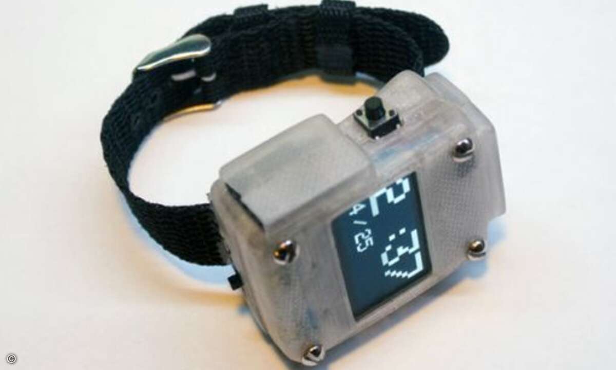 Sollte sich die Open Source Bewegung der Smartwatch annehmen, dürfte das nicht lange so bleiben. Die Quellcodes für Arduino und iOS sind bereits online, eine Softwareversion für Android soll folgen. Auch das Design wird sich wohl noch verändern. Cook