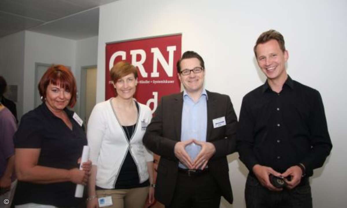 Andrea John (Elektrobörse Handel), Barbara Forcht (Elektrobörse Handel), Marc Adelberg (CRN) und Eric Weis (funkschau) (Bild: CRN)