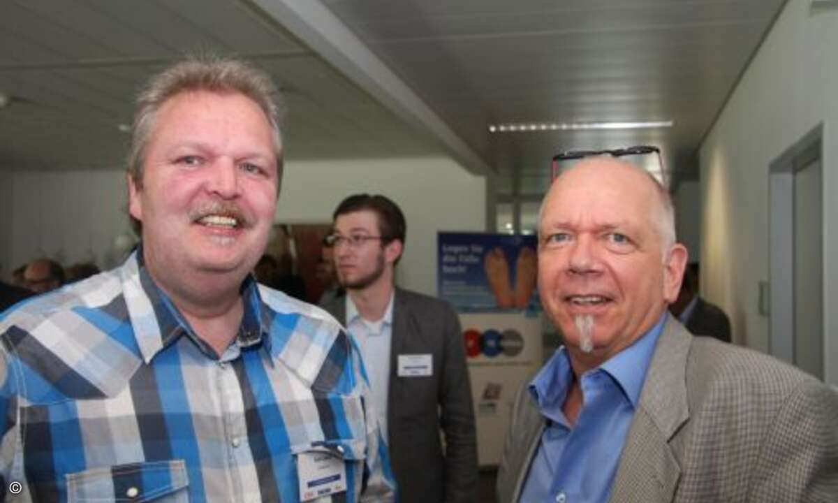 Ralf Ladner freut sich zusammen mit Jürgen Haekel (Prolog Communication) schon auf den anstehenden Vortrag (Bild: CRN)