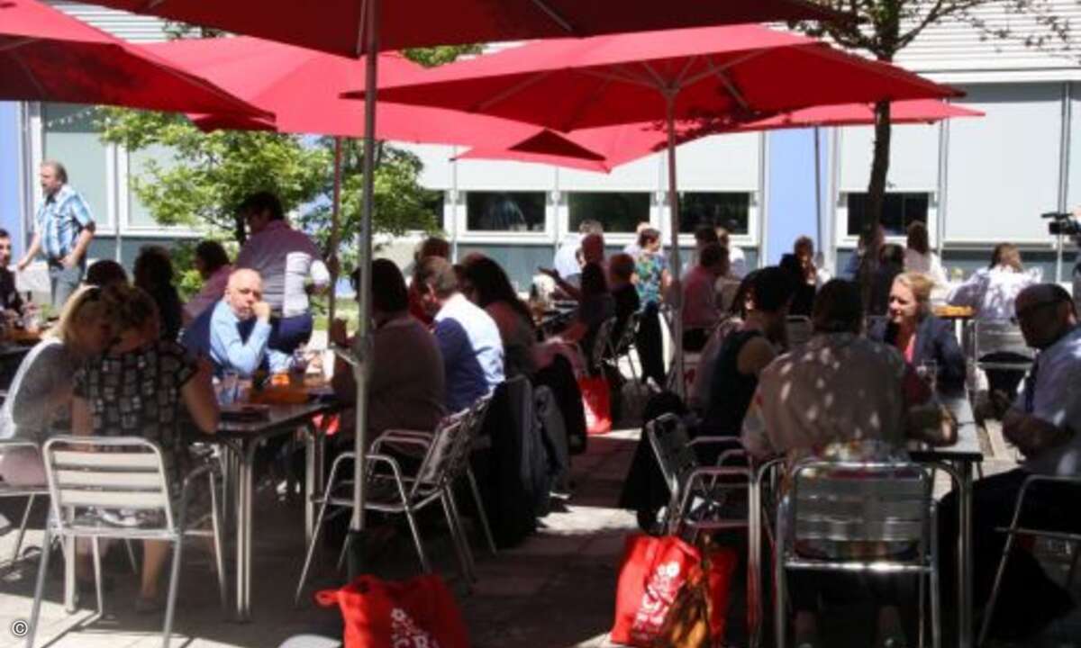 ... und natürlich einen zünftigen Grillteller (Bild: CRN)