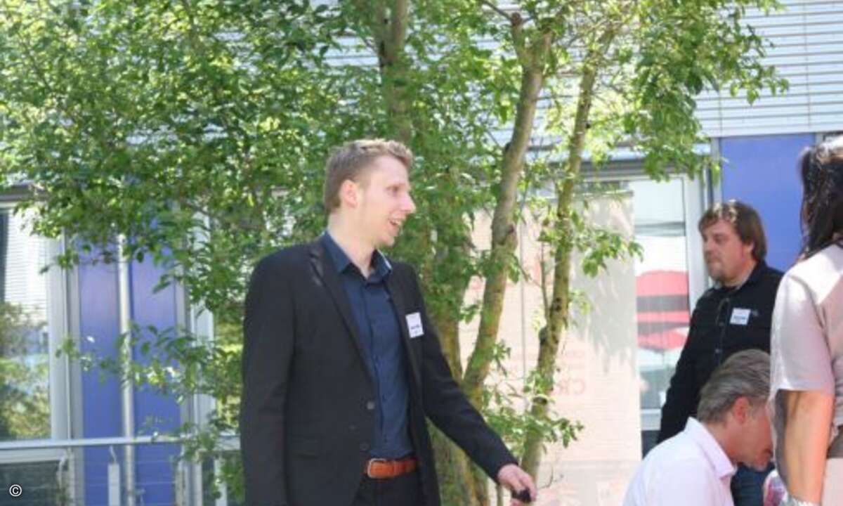Das lässt sich auch CRN-Redakteur Stefan Adelmann nicht entgehen (Bild: CRN)