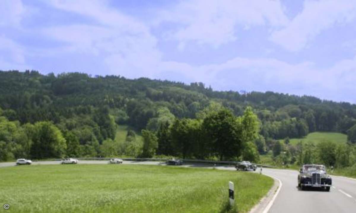 Kreuz und Quer durch das Chiemgau: Die ECOM-Flotte unterwegs im bayerischen Voralpenland. (Bild: Ecom)
