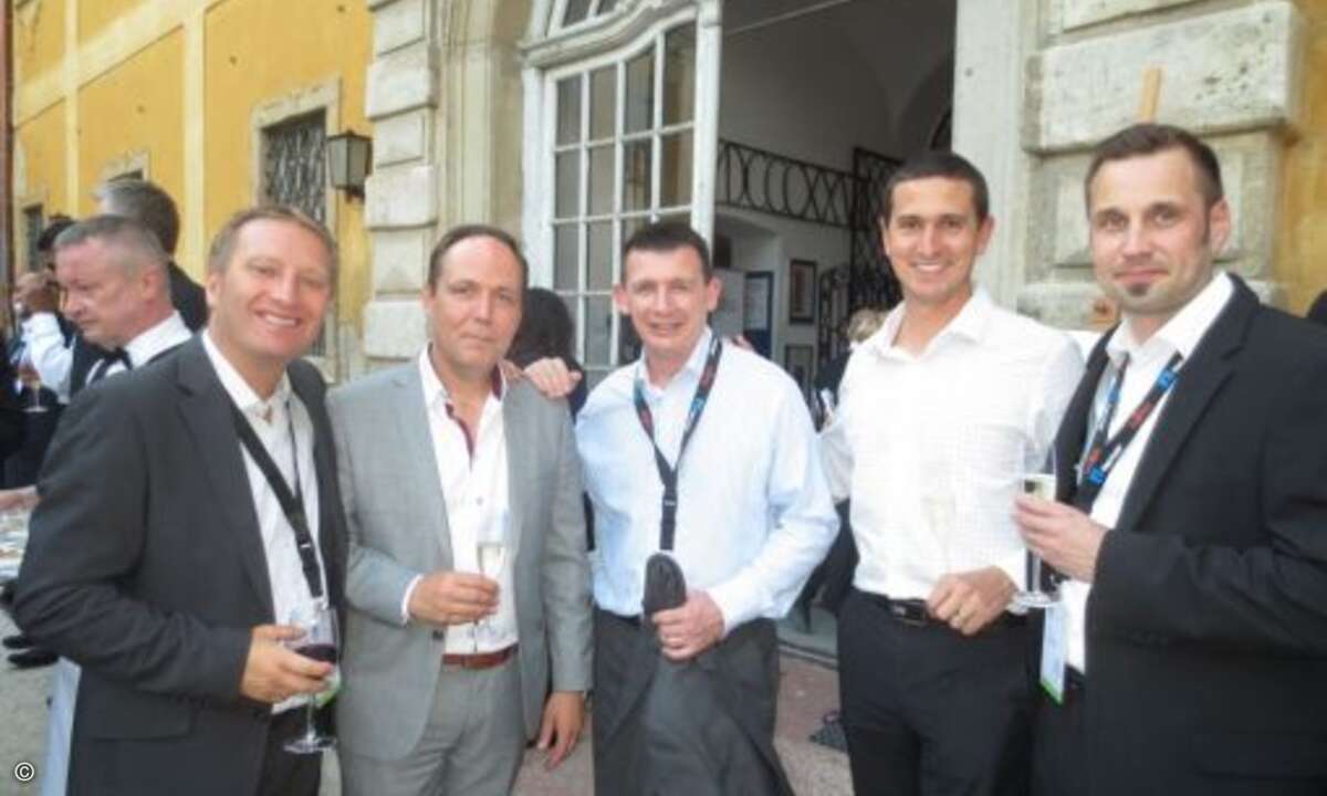 Björn Anzen (Atea), Niklas Elding (Arrow ECS), Laurence James (NetApp) Stuart Wyness (EOH) und Mikko Streng (Exklusive Networks)