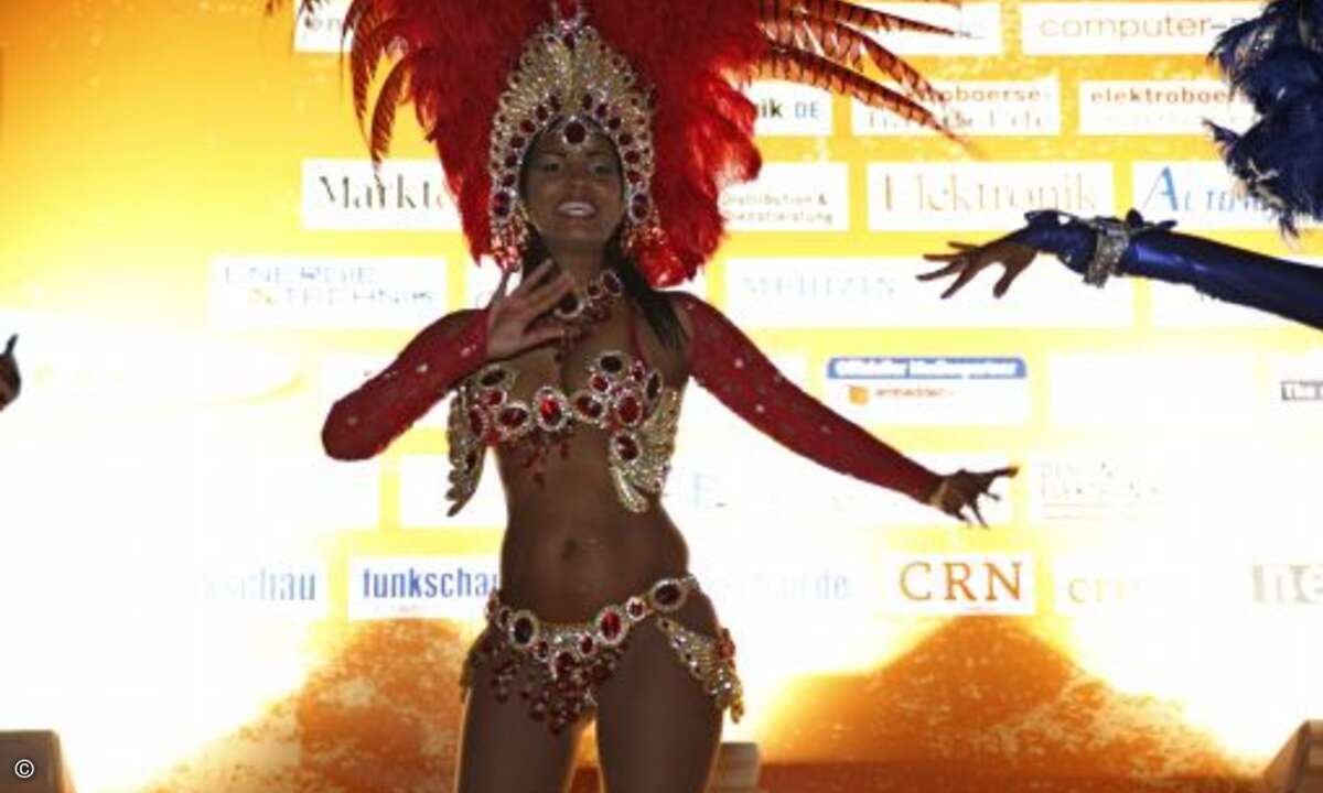 Zur späteren Stunde sorgten die brasilianischen Tänzerinnen für ein WM-Feeling wie an der Copacabana. (Foto: WEKA FACHMEDIEN)