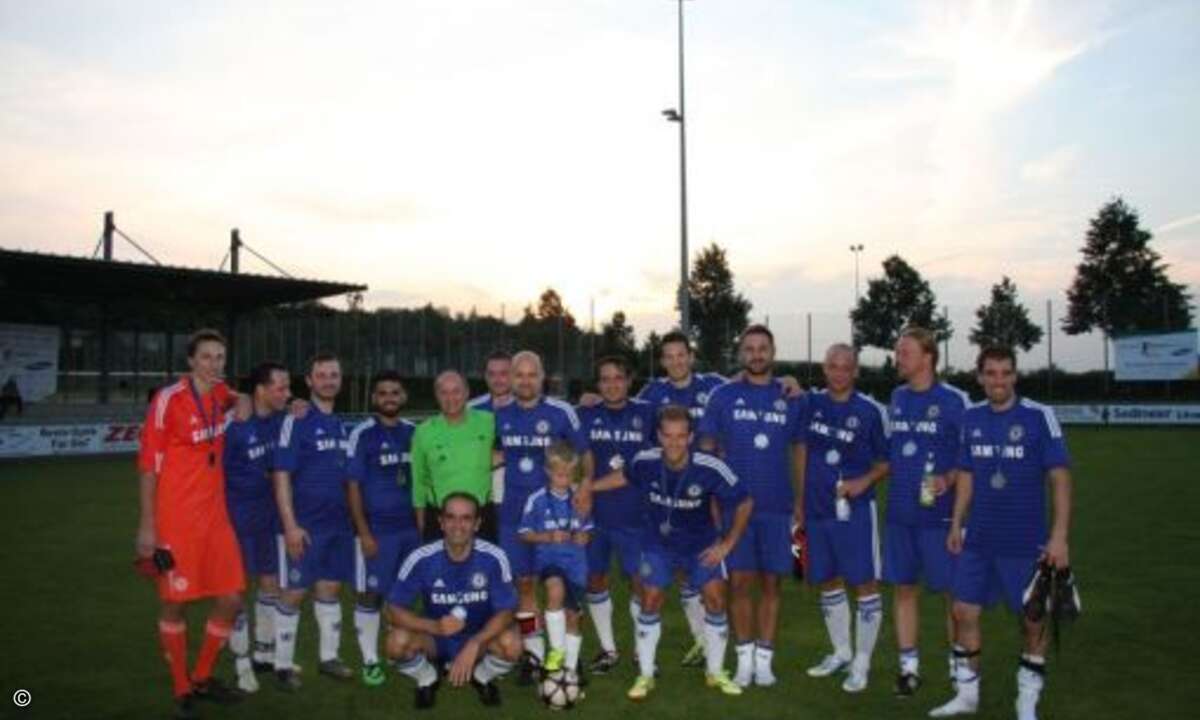 Das Tech Data-Team nach dem Abpfiff. (Foto: CRN)