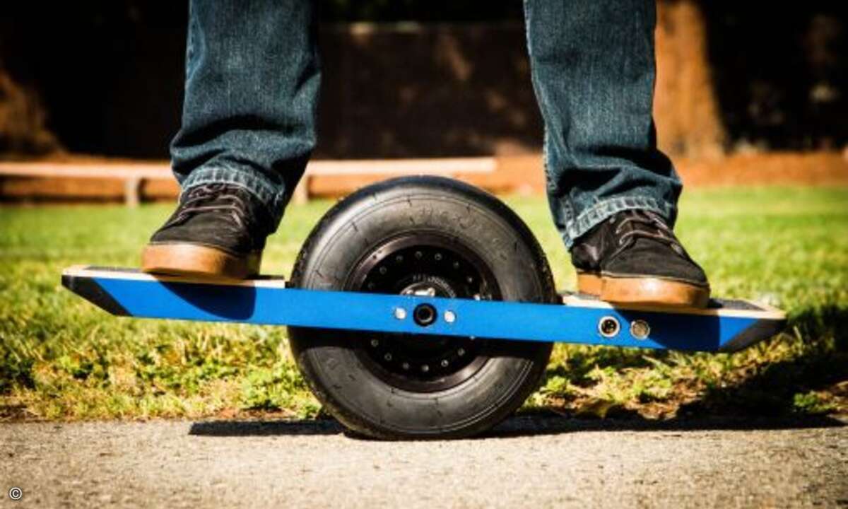 Wichtig ist nur ein sicherer Stand auf den beiden Fuß-Brettern. (Foto: Future Motion)
