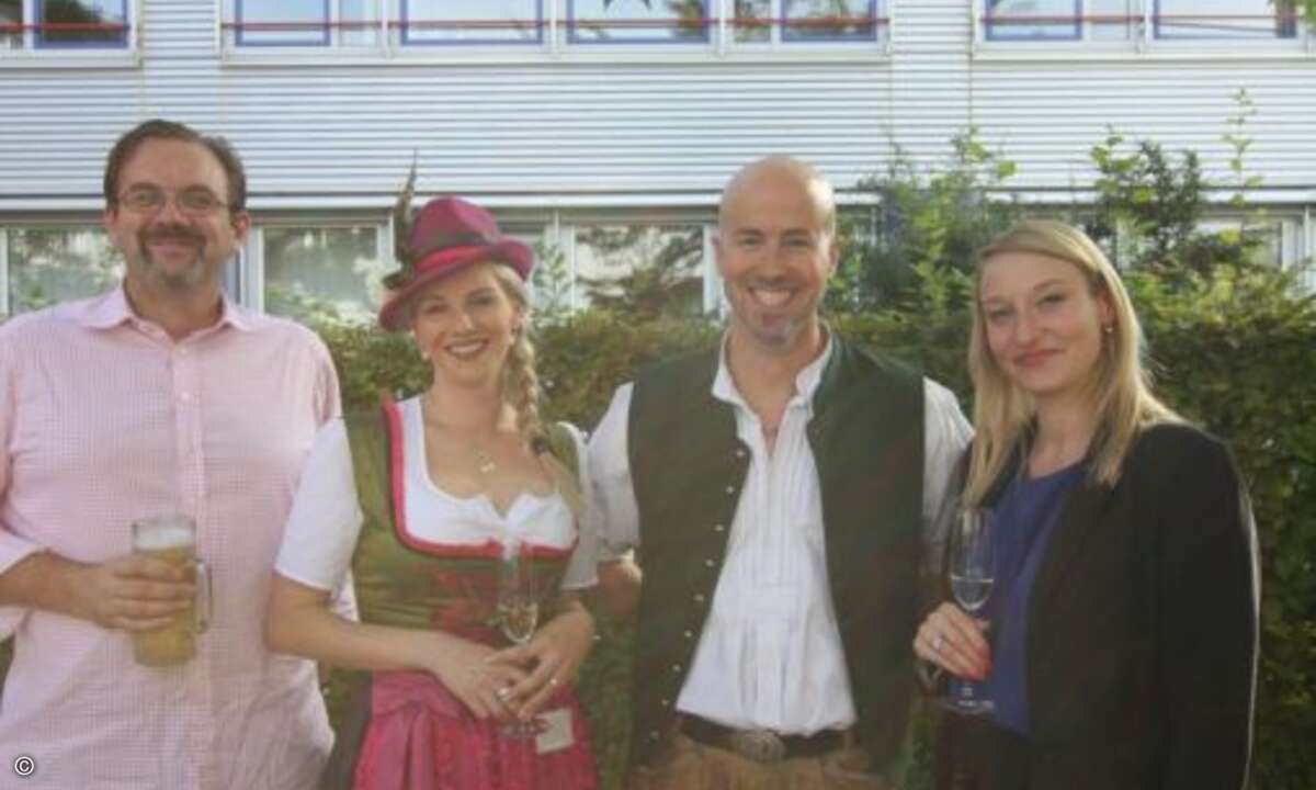 Jörg Sahlmann von Spacenet (von links), Sabrina Gottwald (funkschau), Verlagsleiter der WEKA FACHMEDIEN Matthäus Hose und Ellen Kuder von Microsoft. (Foto: WEKA FACHMEDIEN)