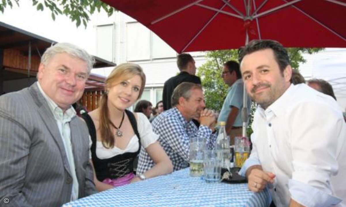 Martin Fryba, Sandra Huber (von links) und Mario Bartnig. (Foto: WEKA FACHMEDIEN)