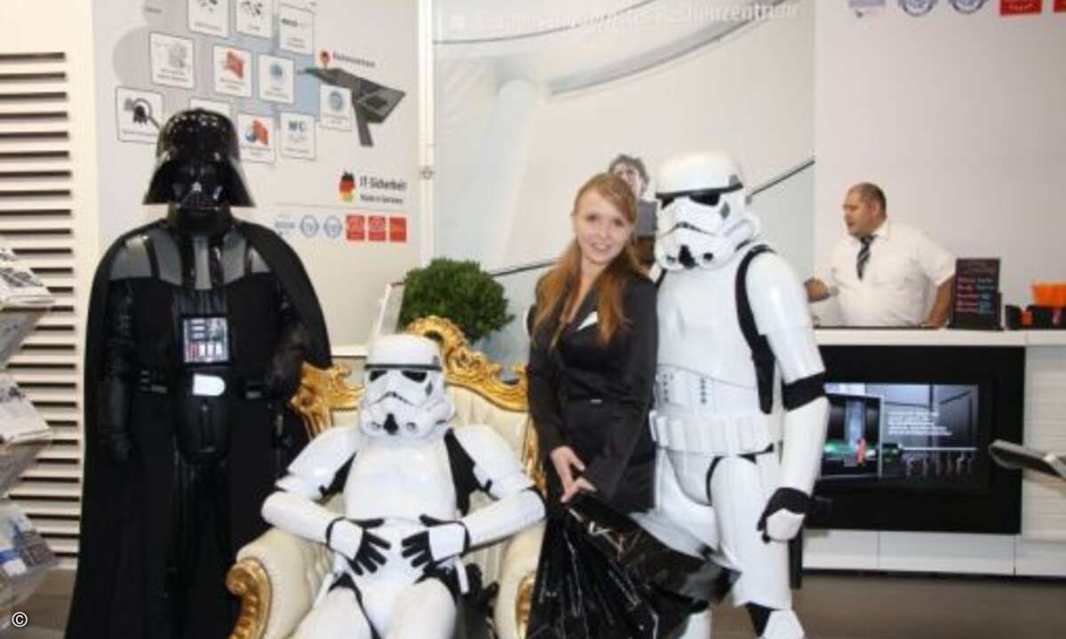 Auch Darth Vader war mit zwei Sturmtrupplern auf der it-sa. (Foto: CRN)
