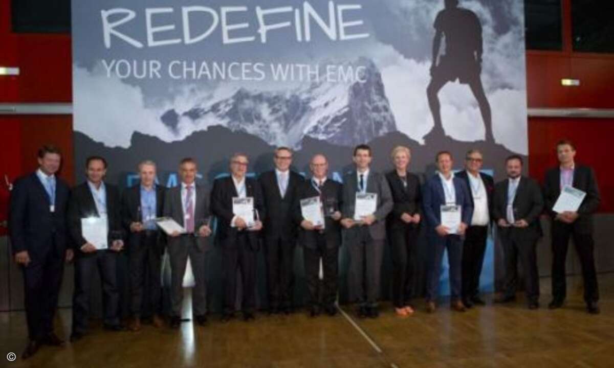 Sieger unter sich: Die Gewinner der Partner Awards posieren fürs Siegerfoto