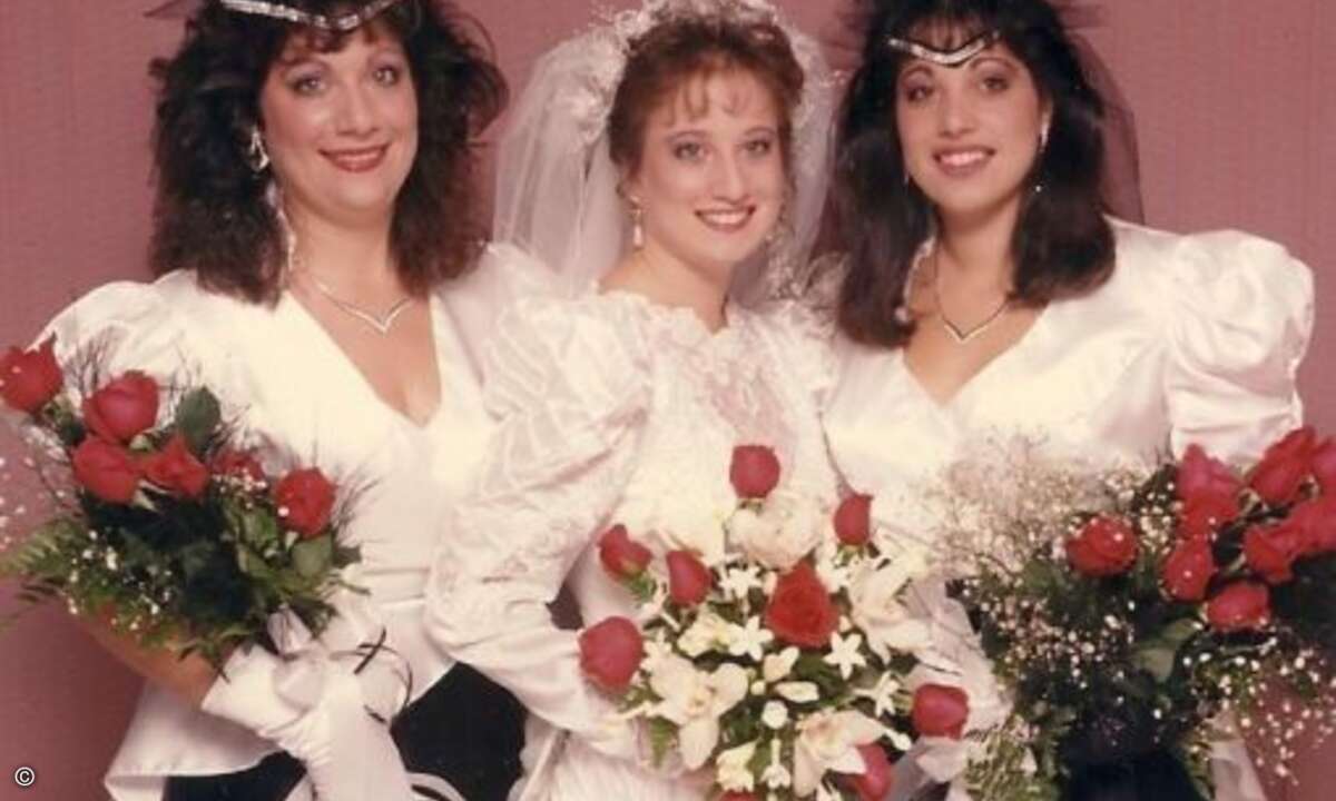 Anderer Länder, andere Sitten - andere Zeiten, andere Frisuren... (Foto: Screenshot awkwardfamilyphotos.com)