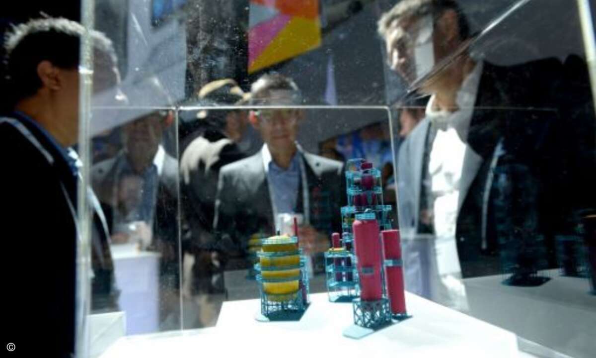 Die ersten 3D-Druck-Objekte des »HP Multi Jet Fusion« beim HP Launch Event in New York (Foto: Evan Agostini/Invision for HP/AP Images)