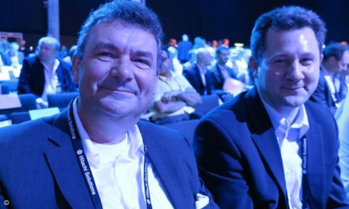 Bert Stuhr, Vorstand von Infosoft (links), und Karsten Sontow, Vorstand von Trovarit, warten auf die Keynote. (Foto: CRN)