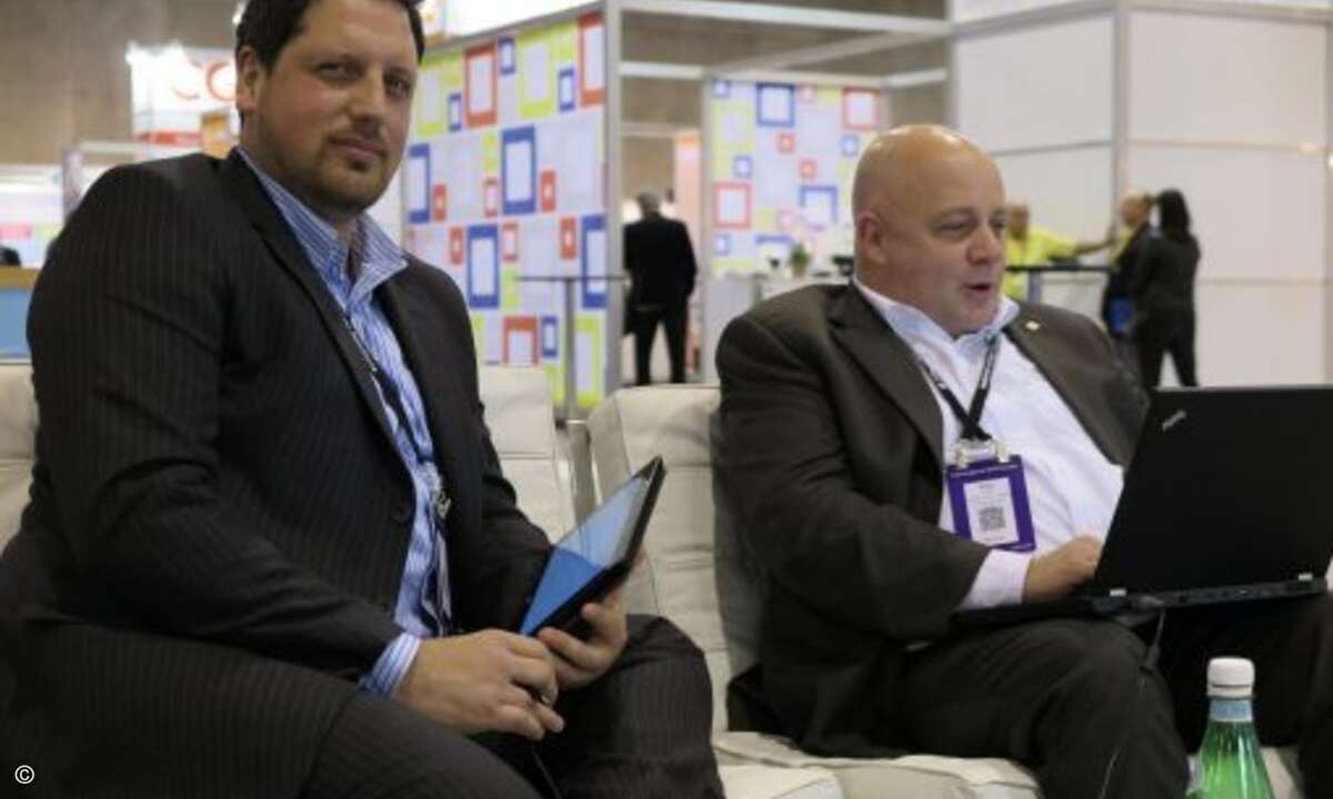 Im Juli auf der WPC in Washington zum Partner des Jahres gekürt und im November auf der Convergence in Barcelona: Peter Linke, Chef der Nürnberger Firma proMX (rechts). (Foto: CRN)
