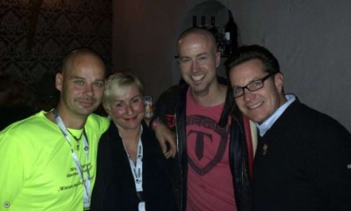 Sven Glatter und Christine Händler von Comteam mit Matthäus Hose (WEKA FACHMEDIEN) und Marc Adelberg (CRN) (Bild: CRN)