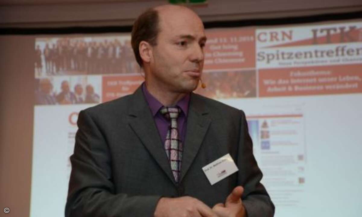 Warum Ausdauer Talent schlägt, machte Prof. Dr. Matthias Sutter in seinem Vortrag deutlich (Foto: A. Juranits)