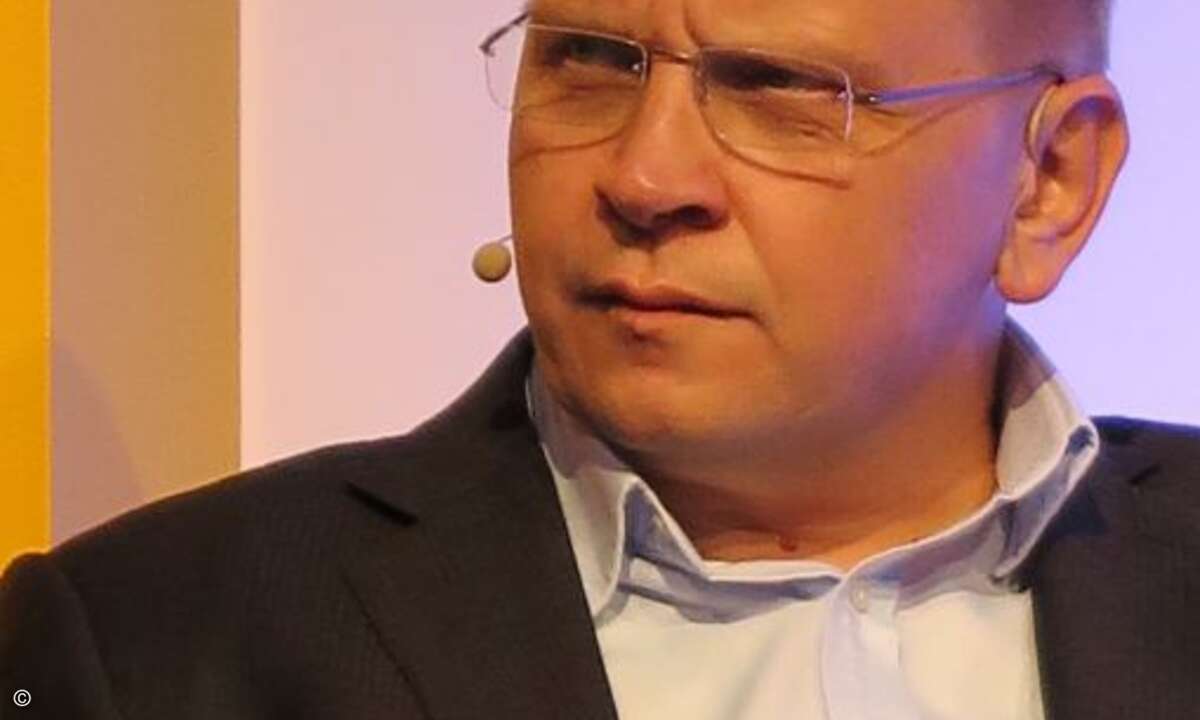 Nils Herzberg, Senior Vice President Internet of Things bei SAP, auf einer Podiumsdiskussion (Foto: CRN)