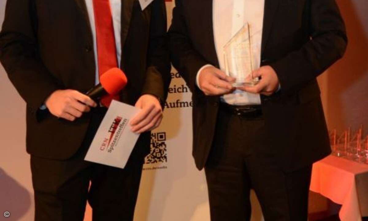 Und auch Stefan Morbusch von HP konnte sich einen Hersteller-Award von CRN-Redakteur Timo Scheibe sichern
