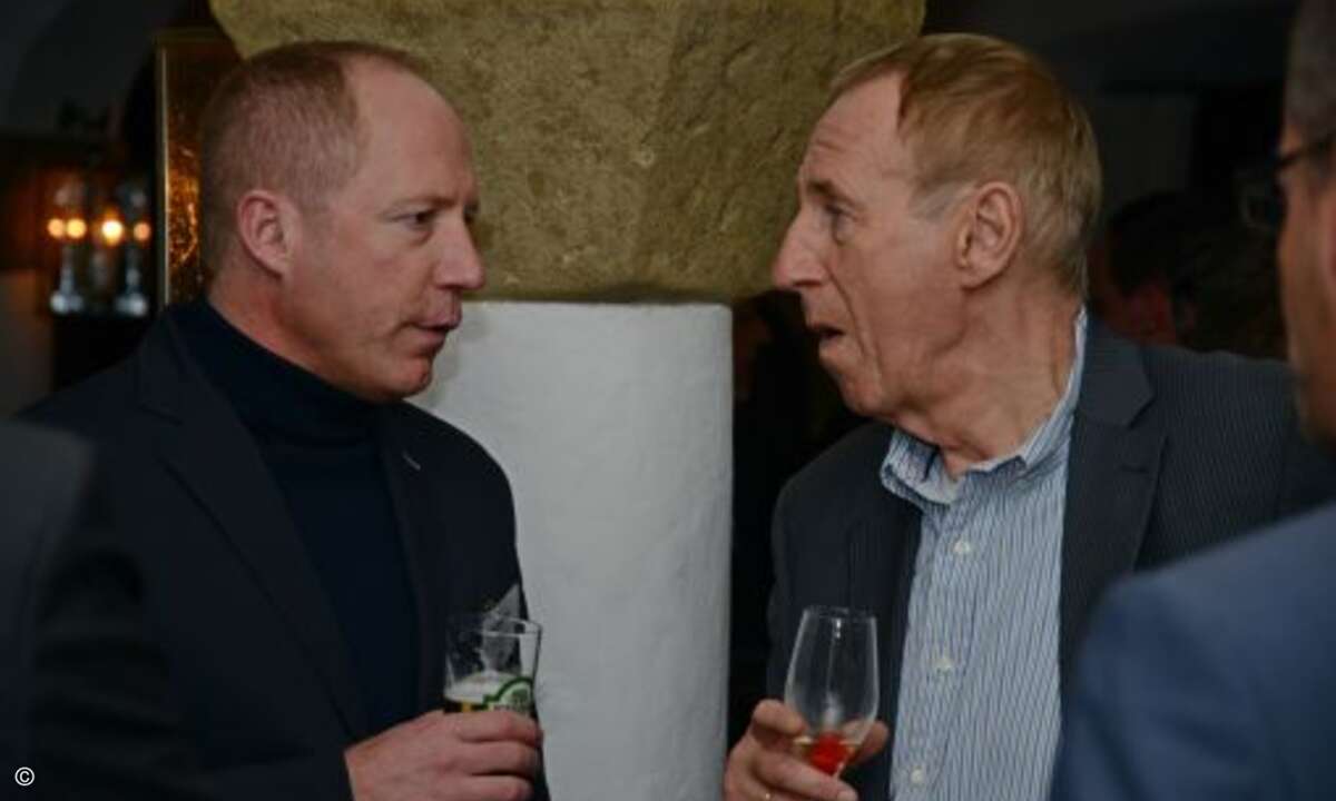 Auch Sascha Böhmer von SanDisk und Michael Kaack nutzten die tolle Atmosphäre für Networking vom Feinsten (Foto: CRN)