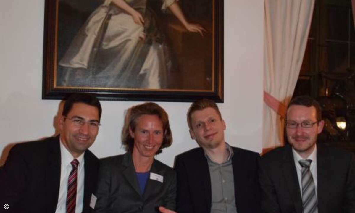 Nach der CeBIT ist vor der CeBIT: Steffen Buck und Ulrike Legde von der Deutschen Messe AG mit den CRN-Redakteuren Stefan Adelmann und Daniel Dubsky (Foto: CRN)