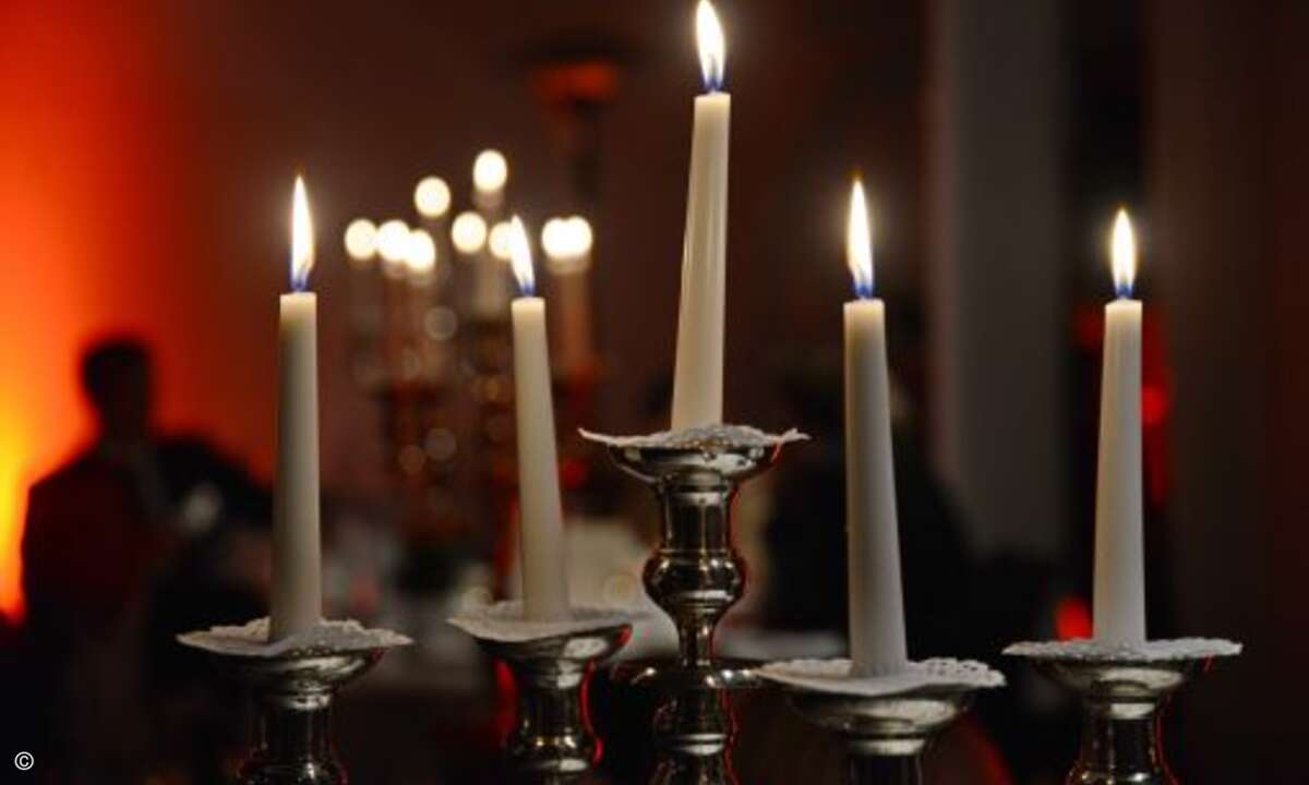 Bei fast schon romantischem Kerzenlicht... (Foto: CRN)