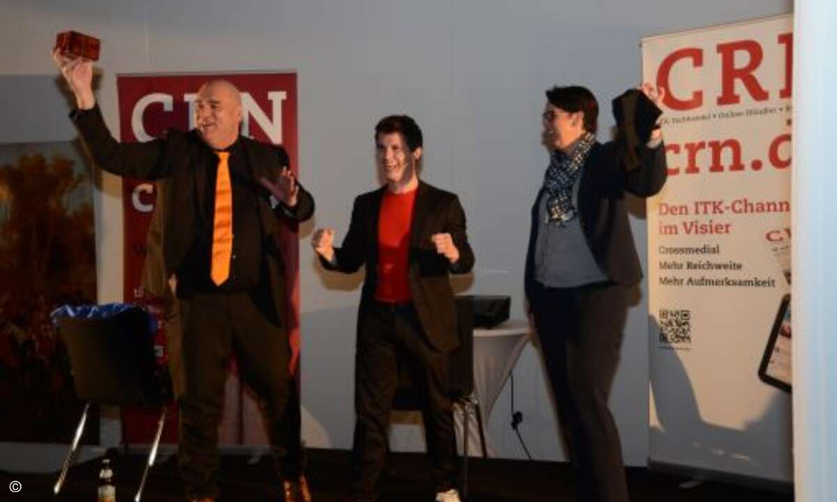 Doch auch andere Gegenstände wie hier etwa einen Ring von Barbara Klein (ScanSource Communications)... (Foto: CRN)