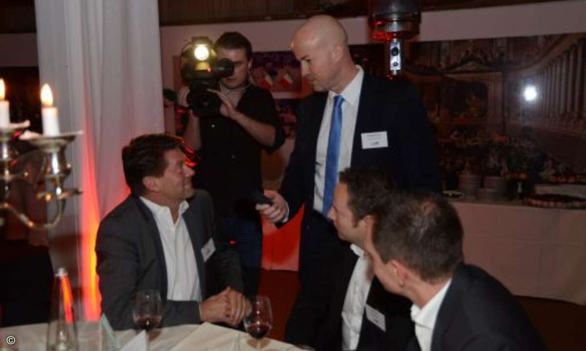 Martin Böker (EMC) stand Matthäus Hose Rede und Antwort und lobte dabei auch das gelungene ITK-Spitzentreffen der CRN (Foto: CRN)