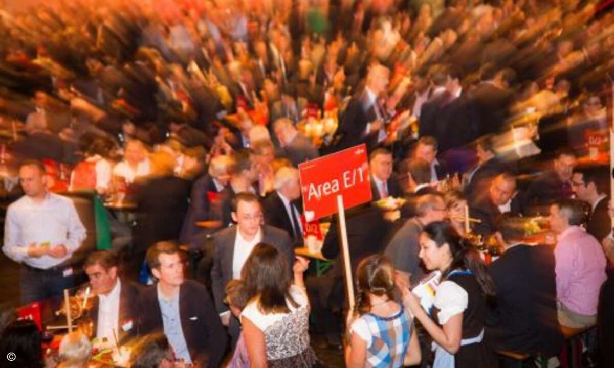 Der Besucheransturm beim Fujitsu Forum konnte es mit jedem gut besuchten Wiesn-Zelt aufnehmen