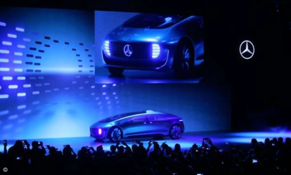 Spektakuläre Show: Mercedes zeigte die Konzeptstudie F015 - ein vollstädig autonom fahrendes Auto (Bild: CES)