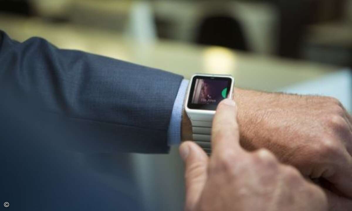 Sonys SmartWatch jetzt auch in Edelstahl-Optik (Bild: Sony)