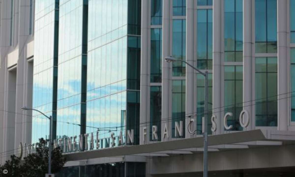Die Teilnehmer waren in nahegelegenen Hotels untergebracht.(Foto: CRN)