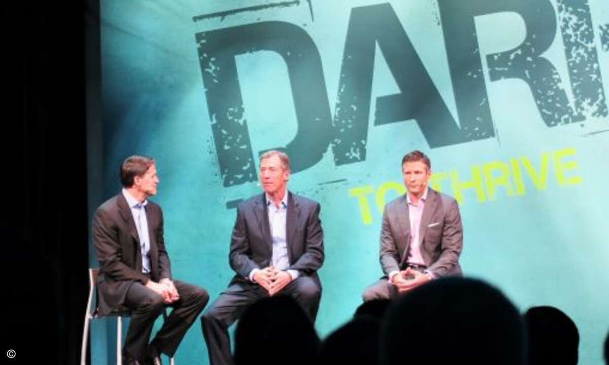 Anschließend befragte Moderator Eschenbach die beiden weltweiten Channel-Chefs von VMware: David O’Callaghan (links) und Todd Surdey (rechts). (Foto: CRN)