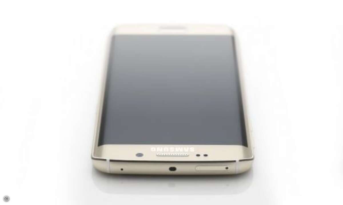 Die Hauptkamera beider Modelle löst mit 16 Megapixel auf, die Frontkamera mit fünf Megapixel (Foto: Samsung)