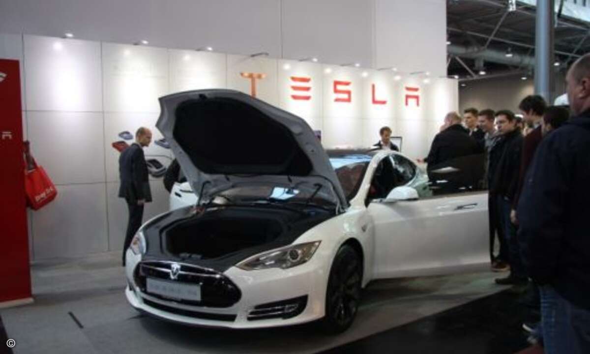 Elektroauto-Pionier Tesla erregte viel Besucherinteresse (Bild: CRN)