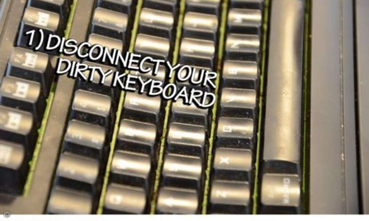 Schritt 1: Keyboard vom Rechner trennen (Foto: twitter.com/CoolerMaster)