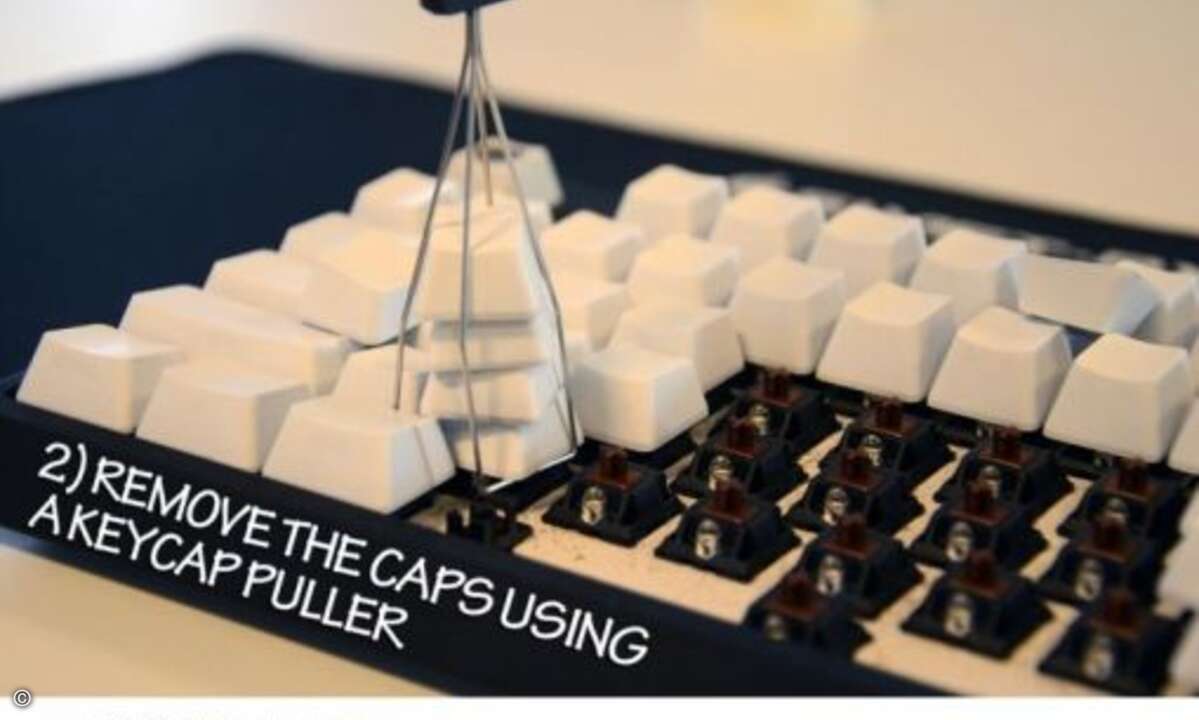 und entfernt die Tasten (Foto: twitter.com/CoolerMaster)