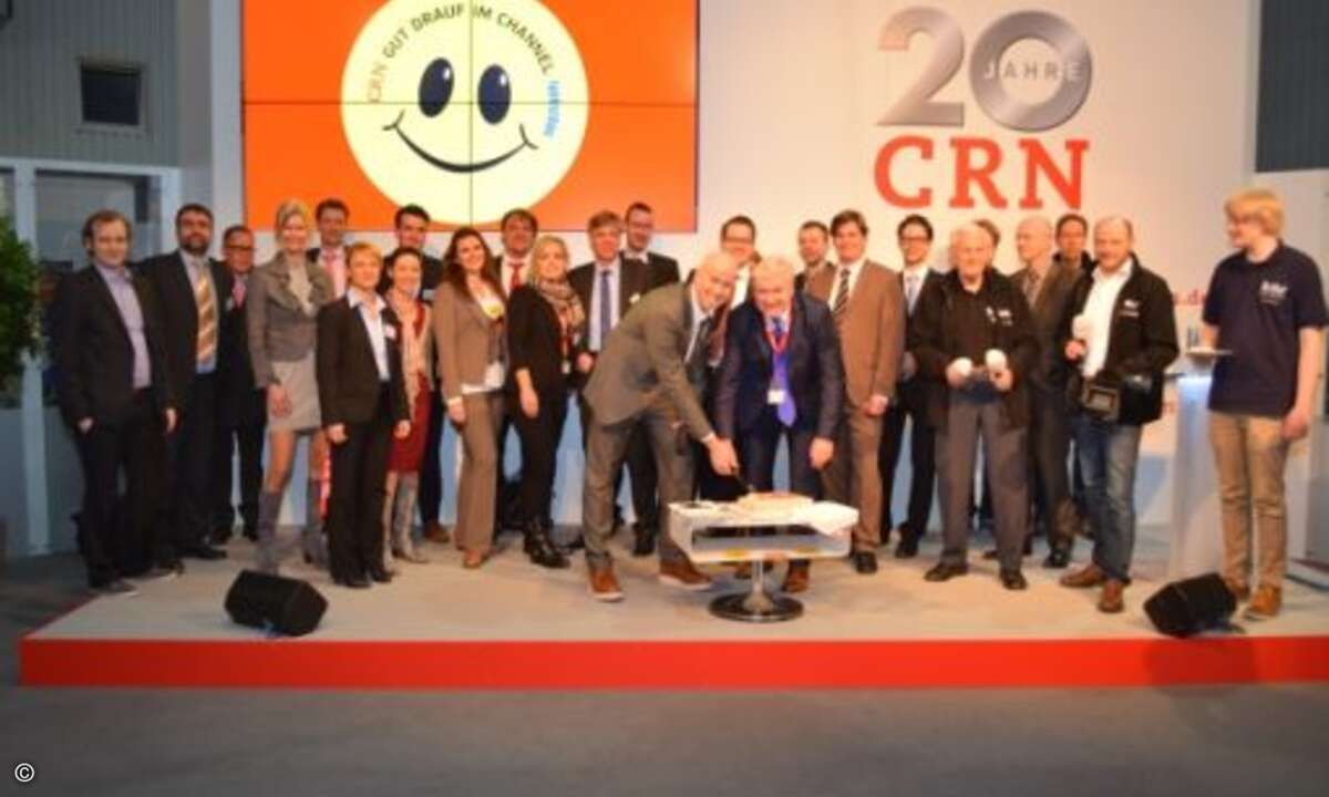 Das CRN-Team mit einigen Gästen auf der Bühne von CRN-TV im Planet Reseller (Foto: CRN)