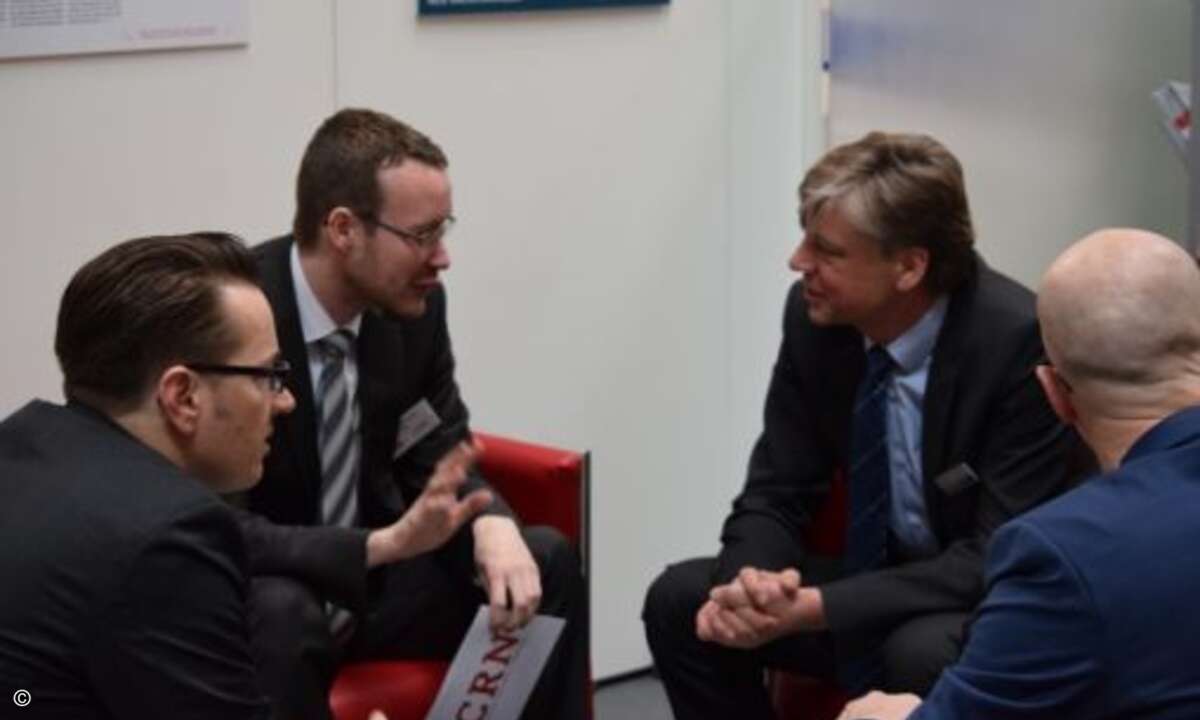 Daniel Dubsky (CRN) im Gespräch mit Maik Wetzel (Eset) (Foto: CRN)